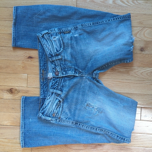 Silver Jeans Co "Twisted" Distressed Jeans - Picture 5 of 11